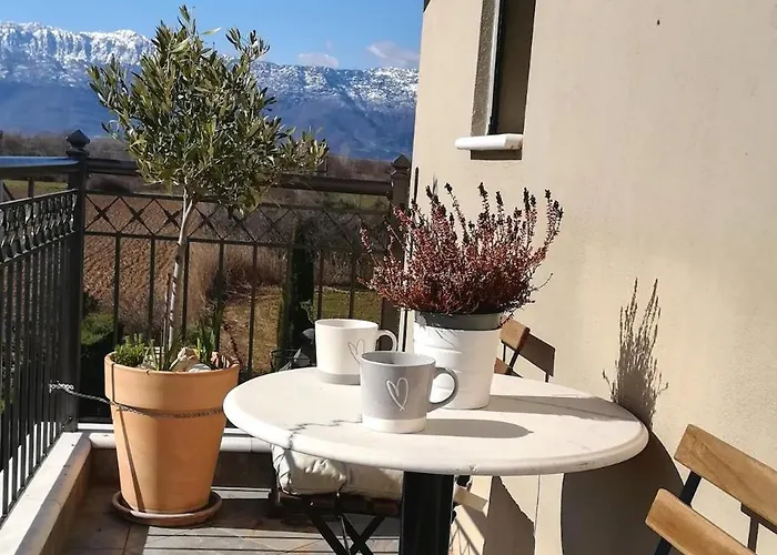 Romantic Loft Apartment *